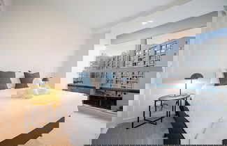 Foto 2 - Modern Bright Central Apartment
