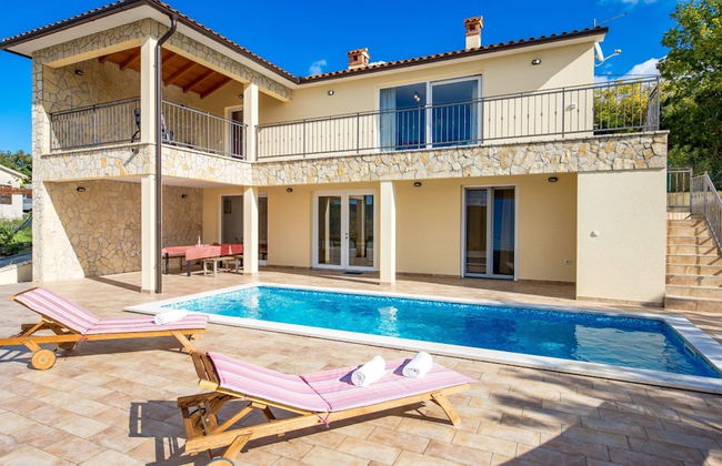 Wonderful Labin Villa With Private Pool and Sea Views - Foto 1
