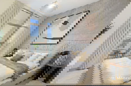 Foto 4 - Stylish 2BR With Canal Burj View Near Dubai Mall