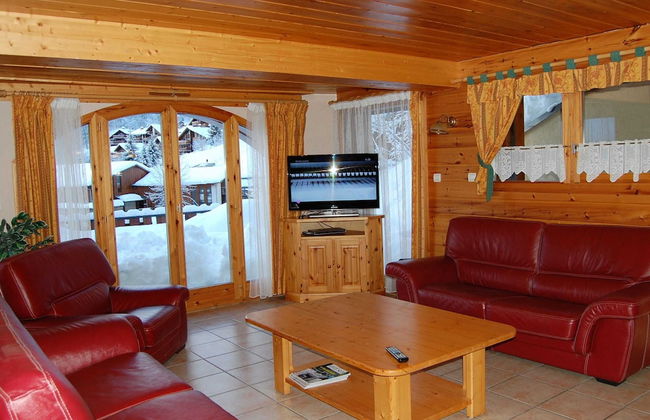 Spacious Holiday Home Near Center of Champagny - Foto 40