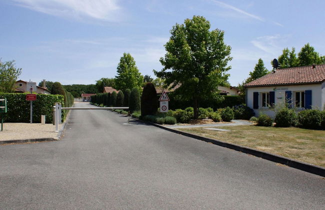 Amazing Holiday Home in Les Forges With Terrace - Photo 31