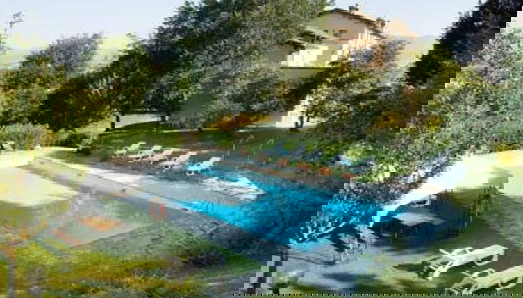 Foto 1 - Rustic Holiday Home in Citta di Castello With Swimming Pool
