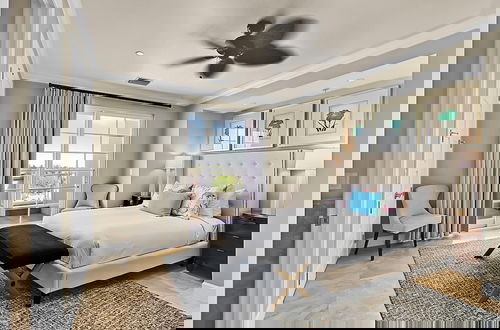 Photo 17 - Luxury Penthouse Condo With 360 Oceanviews