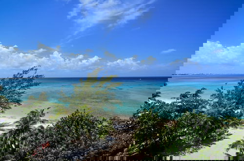 Photo 21 - Luxury Penthouse Condo With 360 Oceanviews