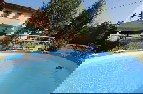 Photo 18 - Holiday Home in Camaiore With Garden