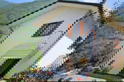 Photo 31 - Holiday Home in Camaiore With Garden