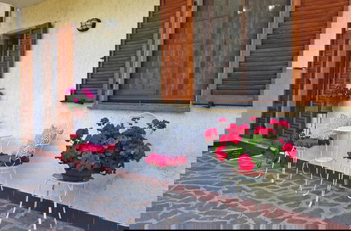Photo 11 - Holiday Home in Camaiore With Garden