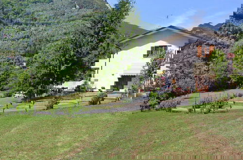 Photo 30 - Holiday Home in Camaiore With Garden