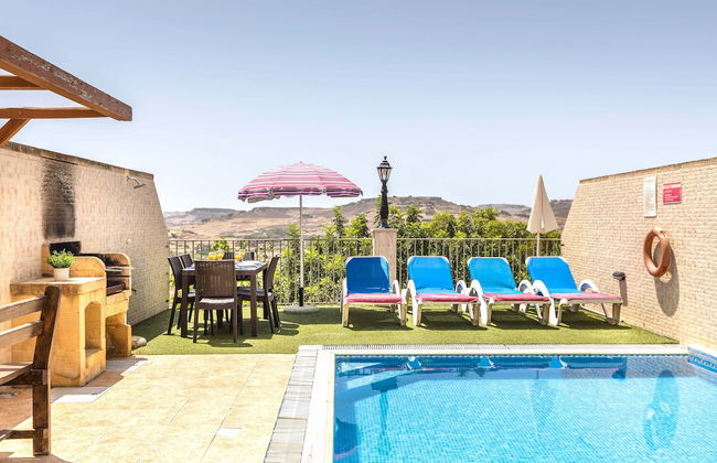 Ta Debora 3 Bedroom Villa With Private Pool - Photo 17