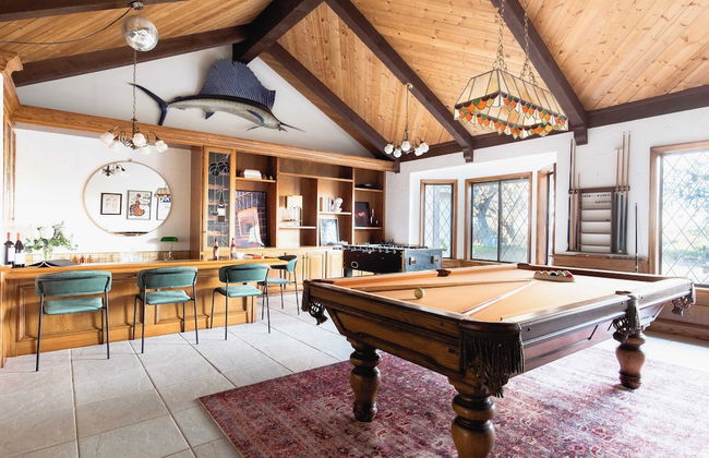 Cathedral by Avantstay Charming Secluded Estate w/ Sauna, Pool Table & Views of the Rolling Hills - Foto 7