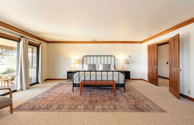 Cathedral by Avantstay Charming Secluded Estate w/ Sauna, Pool Table & Views of the Rolling Hills - Foto 21