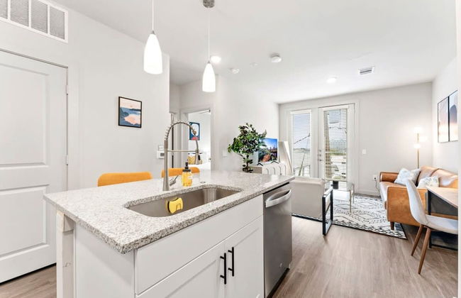 Prime Soco Quaint 1BR King Suite w Pool Parking - Foto 31