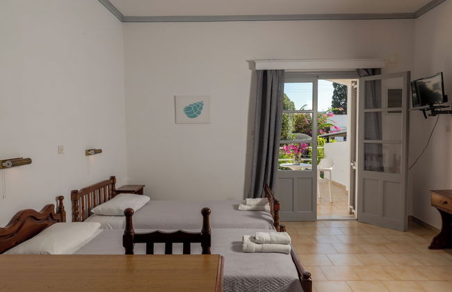 Irene Hotel - Photo 7
