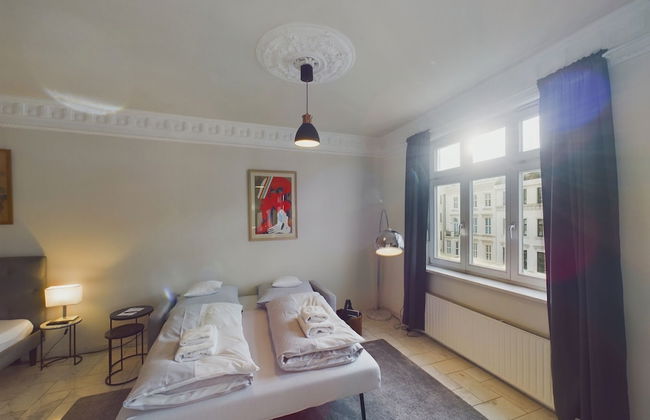 Art Apartments - Photo 36