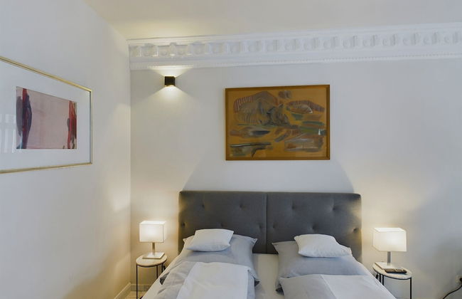 Art Apartments - Photo 31