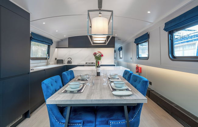 Elegant houseboat near Canary Wharf - Photo 16
