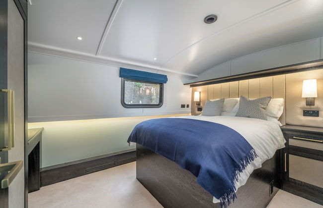 Elegant houseboat near Canary Wharf - Photo 11