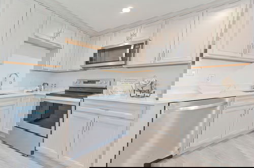 Photo 65 - Thomas Sea Suites