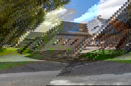 Foto 61 - Spacious Holiday Home With Pond in Poperinge
