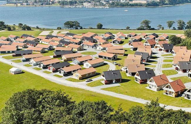 6 Person Holiday Home on a Holiday Park in Grasten - Foto 30