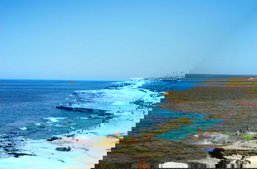 Foto 19 - Gorgeous Seaviews From a Stunning Studio