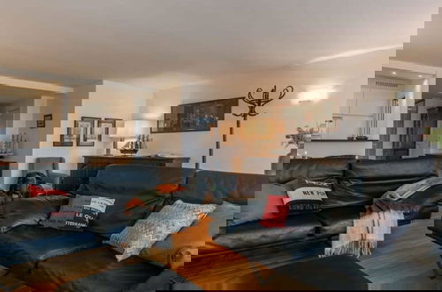 Foto 21 - Spacious Apartment With Terrace and Sea-view