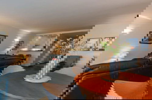 Foto 22 - Spacious Apartment With Terrace and Sea-view