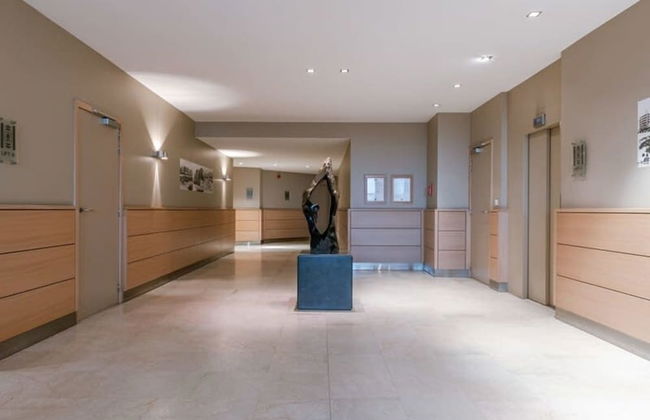 Spacious Apartment With Terrace and Sea-view - Photo 30