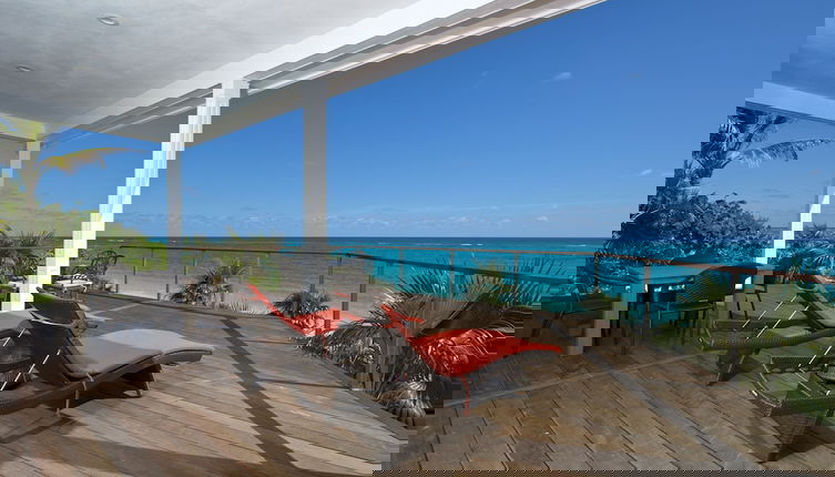 Photo 1 - Aqua Villa And Cottage 3 Bedroom Home