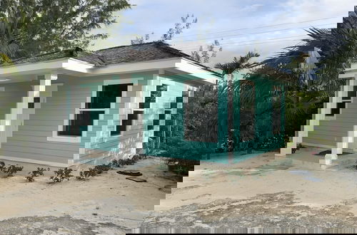 Photo 31 - Aqua Villa And Cottage 3 Bedroom Home