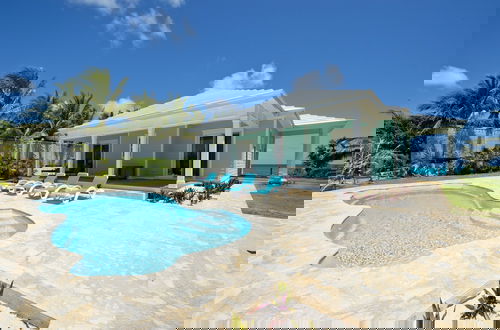 Photo 11 - Aqua Villa And Cottage 3 Bedroom Home