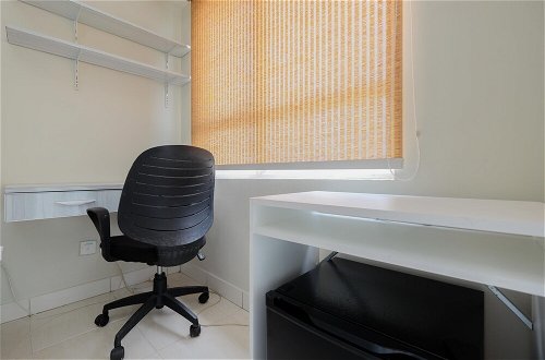 Foto 5 - Homey And Warm Studio Room At Taman Melati Margonda Apartment