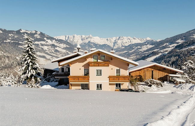 Large Apartment in Sankt Johann im Pongau near Ski Area - Foto 1