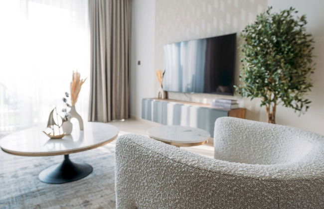 Elegant Stay: Balcony & Stunning Dubai Creek Views - Foto 12