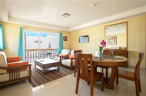 Foto 27 - Bay Harbor Luxury 1 Bedroom Apartments