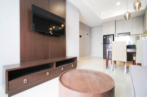 Photo 15 - Tidy And Spacious 2Br At Grand Sungkono Lagoon Apartment