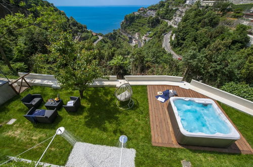 Photo 15 - Villa Donna Rachele - Sea View Jacuzzi and Free Parking