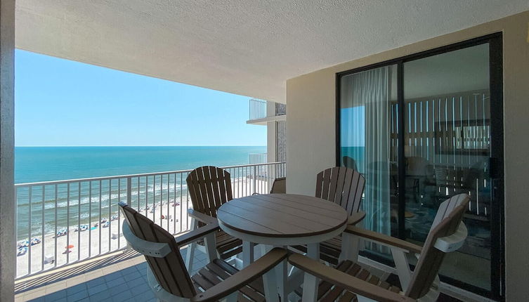 Photo 1 - Stunning Views, 3bd/2ba w/ Private Balcony