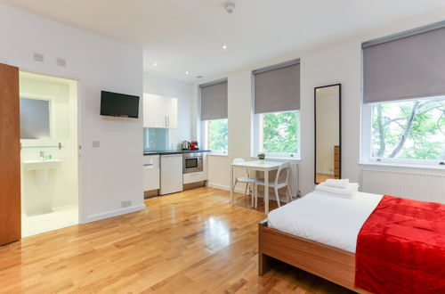 Photo 3 - Russell Square Serviced Apartments by Concept Apartments