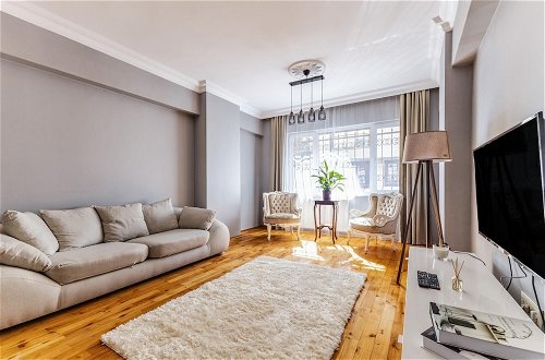 Photo 3 - Fully Furnished Magnificent Flat in Uskudar