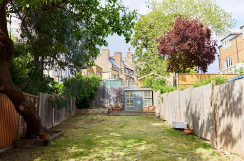 Foto 32 - The London Maisonette - Alluring 3bdr Flat With Garden