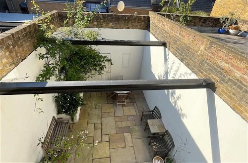 Photo 18 - Beautiful 2BD Flat With Private Courtyard- Borough