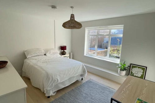 Photo 6 - Beautiful 2BD Flat With Private Courtyard- Borough