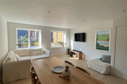 Photo 15 - Beautiful 2BD Flat With Private Courtyard- Borough