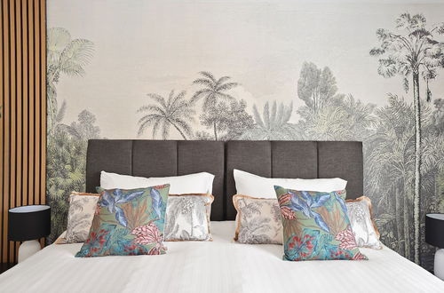 Foto 9 - Tropical Inspired 2-Bedroom Flat