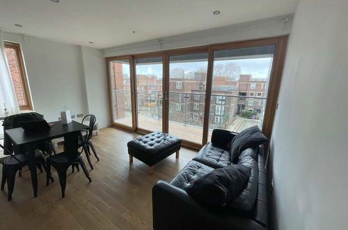 Foto 7 - Peaceful 1BD Flat With Balcony - Bethnal Green