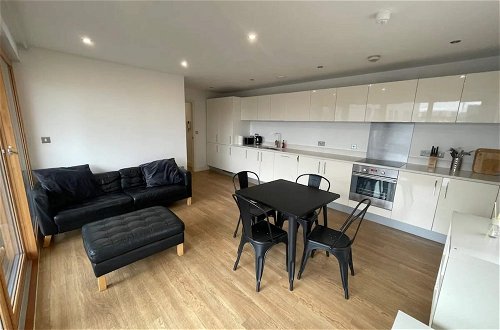 Foto 10 - Peaceful 1BD Flat With Balcony - Bethnal Green