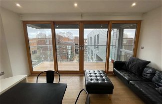 Photo 3 - Peaceful 1BD Flat With Balcony - Bethnal Green