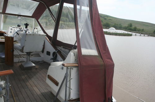 Photo 11 - The Rose 37ft Lakeside Yacht inc Hot Tub