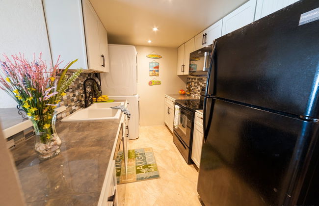 Gorgeous Ocean Views! Welcome to Bella Breeze! BeachFront 2BR 2BA - Photo 7